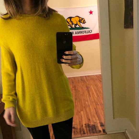 Chartreuse Chenille sweater - Picture 5 of 5